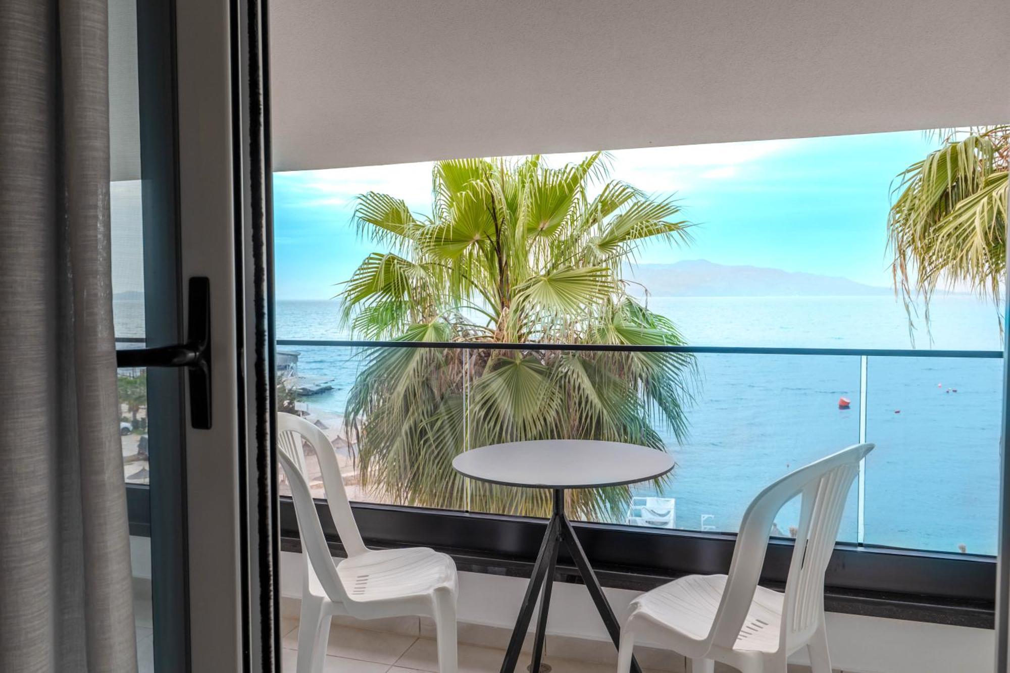 Era Hotel 3*